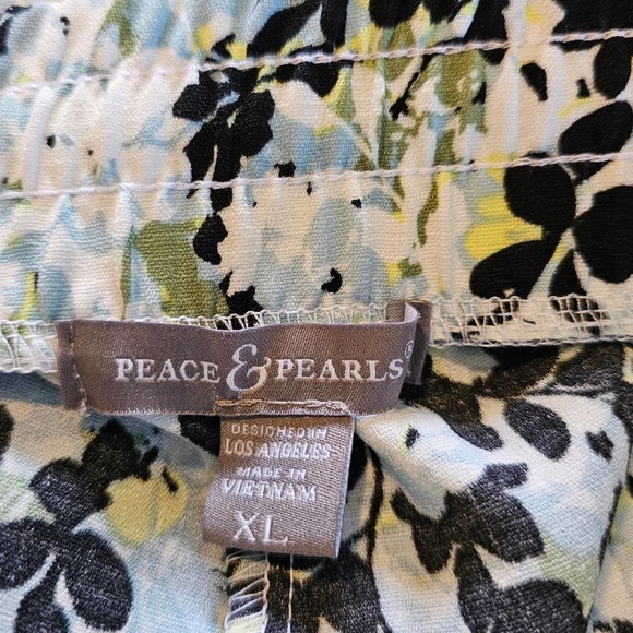 Peace & Pearl's women's forget me not floral Capri pants size xl - Picture 10 of 13